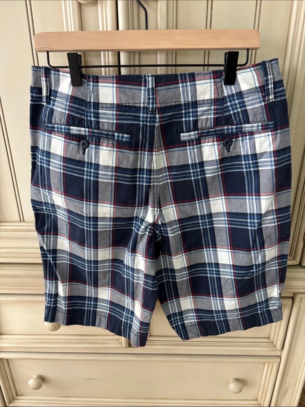 Men's Old Navy, White & Red Plaid 100% Cotton Shorts Sz 32